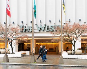 Discover the best of Seattle, all within walking distance of The Westin Seattle.‍♀️ Step outside and explore iconic attractions, including: The Spheres  SIFF Cinema  Friends of Waterfront Park  Seattle Aquarium  Pike Place Market ️ Seattle Center Monorail  Book your stay now: https://bit.ly/4e3Kygo | The Westin Seattle | Facebook