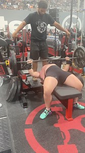 🏋️‍♂️ Wave Loading for Strength Gains 🌊 Want to boost your strength fast? Try Wave Loading! It’s a method where you gradually increase and decrease weights across multiple sets to activate max muscle recruitment. Here Naomi did 2 waves on Bench Press. (Wave 2 shown in video) 🔹 Wave 1: 5 reps at 205, 3 reps at 220, 1 rep at 235 🔹 Wave 2: 5 reps at 220, 3 reps at 240, 1 rep at 260, 1 rep at 270 🔥 Why it works: Stimulates CNS Improves neuromuscular efficiency Maximizes strength potential! 💪 P