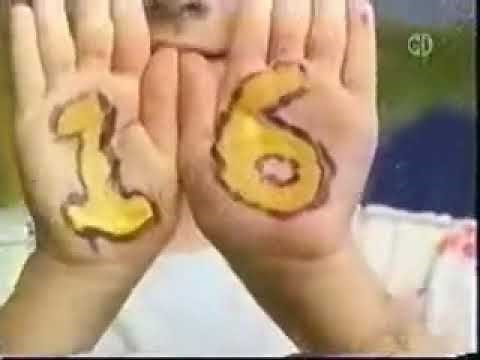 Classic Sesame Street - Kids paint a huge mural of the number 16