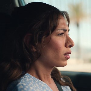 If you have to have a car chase and dramatic argument with your kid, what better place than Barcelona? 🏖 📺 Who Is Erin Carter? | Netflix