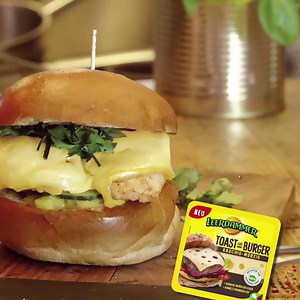 108K views · 298 reactions | Lust auf einen Kurzurlaub? Kein Problem! Mit diesem ultimativ tropischen Cheeseburger mit Hähnchenfleisch, Mango-Kokos-Sauce und natürlich Leerdammer Toast & Burger als köstliche Ergänzung zum Urlaubsfeeling. | Leerdammer | Facebook