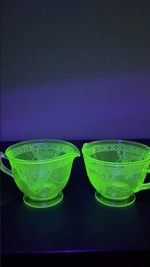 Uranium Glass vs. UV Blacklight (Georgian Lovebirds Pieces)