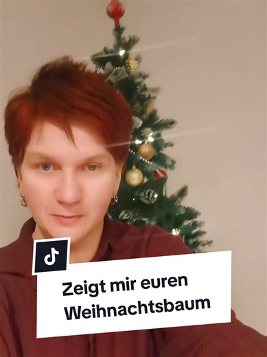 Ich liebe diesen Trend einfach. Jeder Weihnachtsbaum ist anders und genau das macht es so schön. Das ist meiner 🎄 Jetzt will ich euren sehen. #weihnachtsbaum #weihnachten #christmas #christmasdecor #weihnachtsdeko