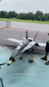 9.6K views · 161 reactions | F18 super hornet 1:5 giant scale RC Price 20,000 us. เอฟ 18 เครื่องบินบังคับวิทยุขนาดใหญ่ ราคาครึ่งล้าน บินโดยพี่ทศ สนามบินเล็กคลอง 11 | มะเดี่ยว พงษกร หงษ์จันทร์ | Facebook