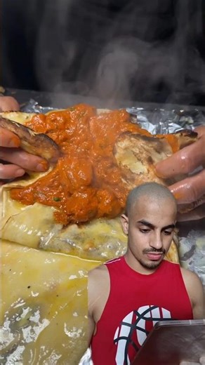 Diet pe ho…aur feed mein bas high calorie food reels? 😅Instagram hi tumhari diet krab krva degha.