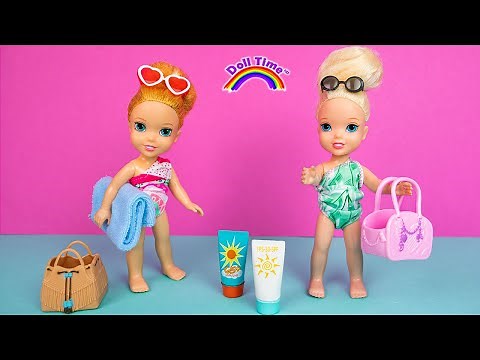 Swimming! Elsa & Anna have fun at the Waterpark💦🏖