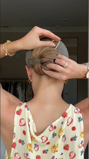 HOW TO WEAR A HAIR PIN WITH A BASEBALL HAT