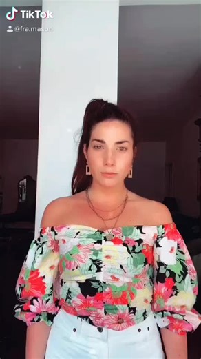 Flower power 🌸 #dance #foryou #neiperte #music #tiktok #tiktokitalia #flowers #flowerpower