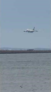 ups 747 landing in SYD