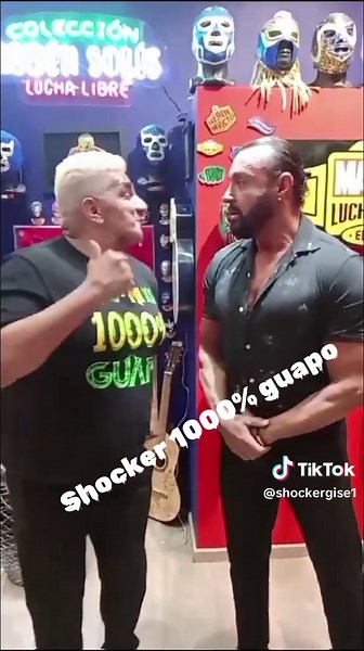 ¡Entrevista Impactante con el Luchador Profesional Shocker en el Gimnasio!