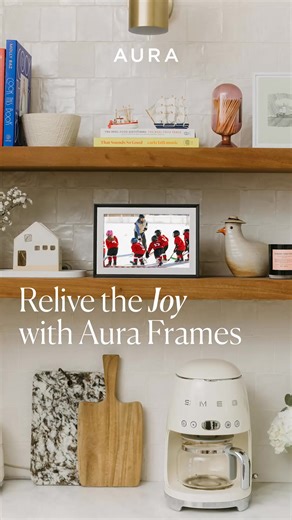 With a beautiful display for unlimited photos and videos, an Aura frame is the best way to bring the little moments to life. | Aura Frames