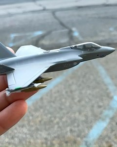 Watch F-35 Lightning II USAF AF08-0747 First In-Service 144 scale on Amazon Live