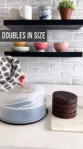 7K views · 63 reactions | Calling all dessert enthusiasts!  Our Cake Taker is here to make your baking dreams come true. From cupcakes to cheesecakes, it's the perfect companion for storing, carrying, and serving your culinary creations. Dessert dilemmas, solved! | Tupperware Australia | Facebook
