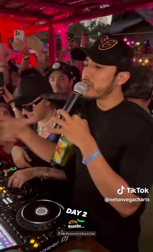 Neton Vega (@netonvegacharts) - Neton Vega cantando “Loco” en Mia Tulum, Quintana Roo 📍 #fy #fypage #fyp #typ #explore #explorepage #fypp #parati #xavi #netonvega #pesopluma #luisrconriquez #natanaelcano #gabitoballesteros #corridos #corridosybandas #corridosvip #corridoschingones #corridosverdes #corridosgram #corridosybanda #corridostumbados #méxico