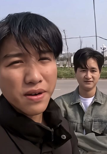 Xem vlog mới của PHD Troll cùng những pha hài hước