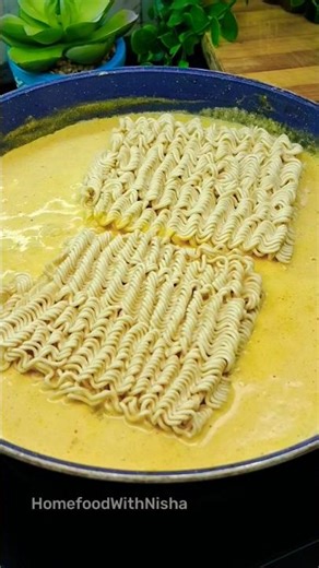 The Creamiest 10-Minute Cheesy White Sauce Maggi 🤍🧀 | #Shorts #snake #shortsfeed