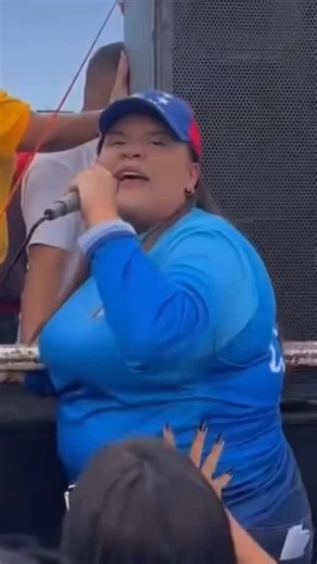 😀𝐋𝐎𝐒 𝐄𝐒𝐓𝐔𝐃𝐈𝐀𝐍𝐓𝐄𝐒 𝐃𝐄 𝐋𝐀 “𝐎𝐏𝐎𝐒𝐈𝐂𝐈𝐎́𝐍”😀 Un enjambre de dementes histéricos sin argumentos. Son una caterva de pendejos adoctrinados por el G4 y ahora por María Corina. ¿Qué diferencia existe entre esta gorda mapleta de la supuesta “oposición” y los chavistas gorgojeros de las “universidades” bolivarianas? La juventud universitaria venezolana con algunas excepciones muy puntuales, es una MIERDA. | Roberto Carlo Olivares Roby