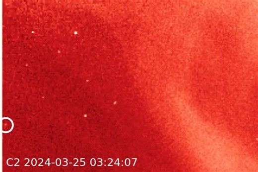 🌞 🌚 🌎 The ESA/NASA SOHO mission observed its 5000th comet ☄️ - found by a member of the public through the @SungrazerComets project! The instrument used was LASCO, which creates an artificial eclipse in space! Dr. Karl Battams leads the project. 🥳 👏 https://go.nasa.gov/4cwGWmu | The Sun Today: Solar Facts and Space Weather