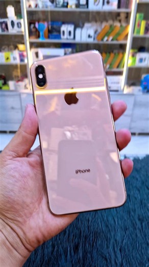 iPhone 8 vs iPhone XS Max: key differences and what to choose