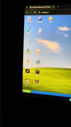 Booting up Windows XP in the browser