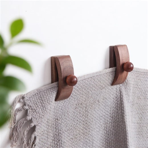 Custom Wooden Quilt Hangers With Clips,walnut Wall Tapestry&rug Display,wood Clamp Holder,wall Decor,boho Home Decor,new Home Gifts for Her - Etsy