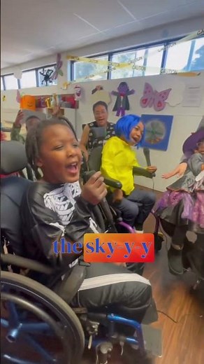 “‘Cause baby, you’re a firework… 🎶💥”Katy Perry’s got nothing on our karaoke crew!