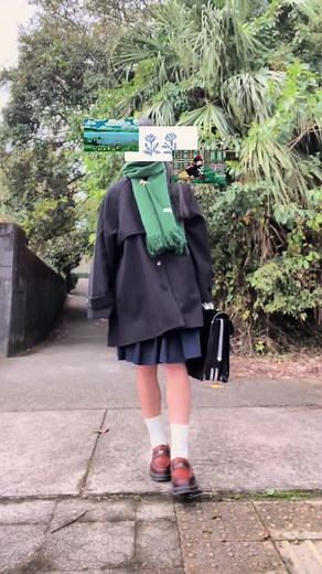 トレンチコートで冬の通学コーデ♪
