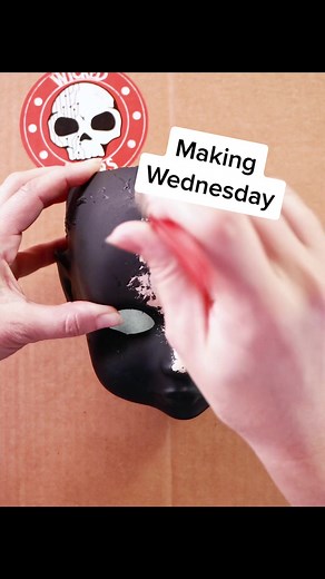 The Wednesday makeover…🤘🏼🤘🏼 Full video tutorial and animatronic makeover is on YT/wickedmakers! #wednesday #wednesdayaddams #wednesdaynetflix #diy #animatronic #makeover #tiktoktaughtme #halloween #spooky #halloweenallyear