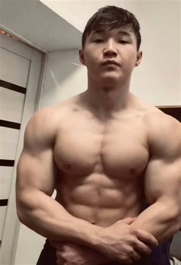 Best AI Techniques for Creating Muscular Images