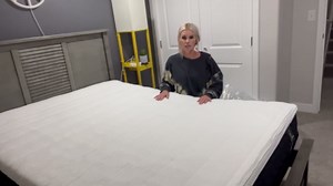 Full Size Mattress, 10 Inch Innerspring Hybrid Mattress in a Box with Memory Foam for Back Pain Relief, Medium Firm Matress with Motion Isolation & Strong Edge Support