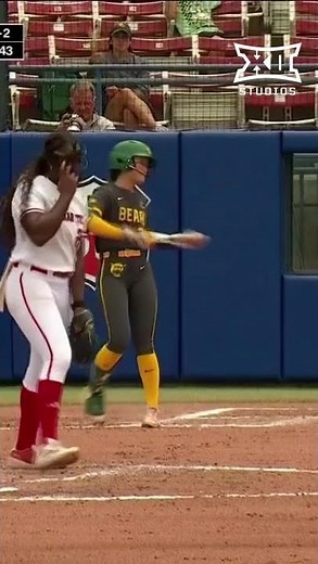 Who's ready to take it back to Softball USA😎🙋‍♀️