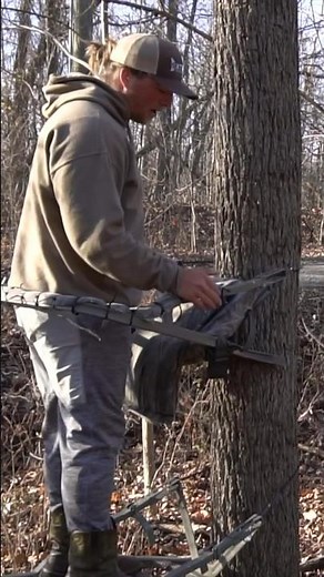 HOW TO use a CLIMBER Tree stand!!