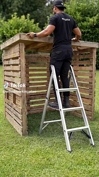 Make Amazing projects with step by step plans.. Even if you don't have a large woorkshop or expensive tools the link in bio #Woodworkingproject #woodworkforall #woodworkingtools #woodworkerlife #woodworkingschool #woodcuttingboard #woodturning_best #woodworkinginstagram #woodworkinggirl #woodworkingfun #woodwork #woodqorkingakills #woodworking_art #woodworkingideas #woodworkingcommunity #finewoodworking #usa_of_america #united_states #united_kingdom 🇺🇸