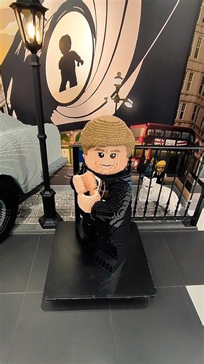 Luke Skywalker im Lego Store 😅 wer hat ihm sein Lichtschwert geklaut🤣