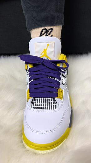 Want to rep your team? Do it with style! We love lace-swapping team colors, can you guess what this one is? 😏 Sneaker: — Air Jordan 4 Retro 'Vivid Sulfur' Colorway: — White, Coconut Milk, Vivid Sulfur, Anthracite Lace-swap: — Court Purple flat shoelaces in 59