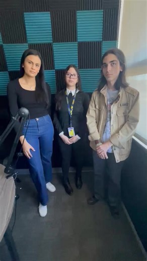 🎙️🔴 #EnVivo | Aspecto Juvenil Aspecto Juvenil, un espacio para la voz, las ideas y el liderazgo de nuestra juventud universitaria. Hoy nos acompañan Anjhy Benítez, Anny Durón y Ariel Martínez, estudiantes de la Universidad Nacional Autónoma de Honduras, para conversar sobre el Voluntariado por la Paz, programa que tiene abierta convocatoria para la cohorte internacional VI. ✨🕊️ 💙 📲 ¡Dale play! https://vivo.miradio.in/cp/widgets/player/?p=8072&type=sonic