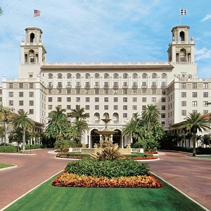 10K views · 36 reactions | The Finalists and Student Winner of the 2022-2023 Kitchen Design Contest will win a trip for two to the Winners’ Summit and Gala held at The Breakers Palm Beach this October. There, 13 Global Winners will be announced and receive additional cash awards at an unforgettable, four-day celebration. Save the date for our announcement of the Finalists and Student Winner on May 7. https://bit.ly/4auxFtl | Sub-Zero, Wolf, and Cove | Facebook