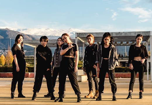 ダンス指導者が本音で批評！TWICEモモは本当にダンスが上手い？ | スポともダンスマガジン