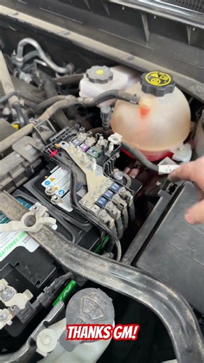 Fuses can break when replacing a battery?