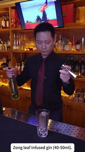 Crafting a Dragon Boat Festival Cocktail: Zong Aromatic Gin & Tonic!🍹🎏 #shorts #cocktail #drink #bar