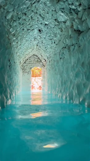 Shae Summers on Instagram: "Listen to the call… Mine whispered of wild places, warm waters, and the joy of being fully me. What’s yours saying? #authenticliving #selfdiscovery #intimacycoach #experiencelife #travel #sanmiguel #hotsprings #mexicomagic #naturalhealing #freespirit #travelqueen #waterismedicine #freedomcalls #surrenderandevolve #dreamawake #livelucidly"