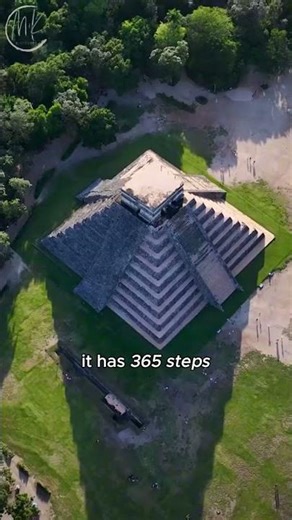 Chichén Itzá: the Maya pyramid that turns sunlight into a living serpent