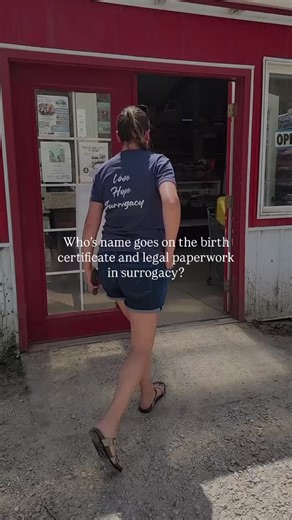 Ever wondered how surrogacy works when it comes to birth certificates and legal paperwork? It’s one of the most common questions we get—and we’re here to break it down 💛 When a baby is born via surrogacy, there’s a legal process in place to ensure the Intended Parents are recognized as the baby’s legal parents—not the surrogate. Here’s how it works 👇 📝 Before birth, a legal document called a Pre-Birth Order (PBO) or Parentage Order is filed with the court. This legally establishes who the bab