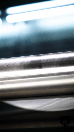 Tired of slip rolls that fight you every step of the way? 😤 Manual feeds. Bad bends. Wasted sheets. The Grizzly G0971 changes everything for #metalworkers: ✔️ Hands-free feed ✔️ Quick-release top roller ✔️ Foot pedal w/ safety stop ✔️ 51" 16-gauge capacity 🔥 On sale now ($434 off) 📦 Only 6 left! https://www.grizzly.com/products/grizzly-51-powered-slip-roll/g0971 | Grizzly Industrial, Inc.