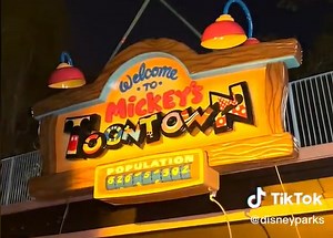 Mickey's Toontown Sign Returns to Disneyland | Chip and Company