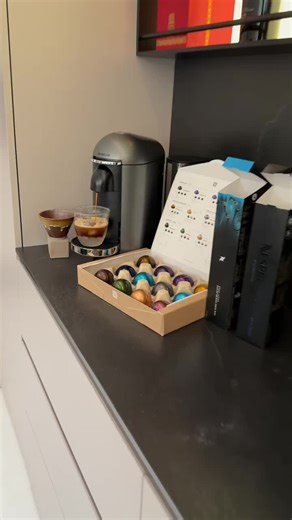 Nespresso Lattissima Pro 胶囊咖啡机评测，开箱惊艳！推荐家用商用都好用吗？怎么样？真的好用吗？