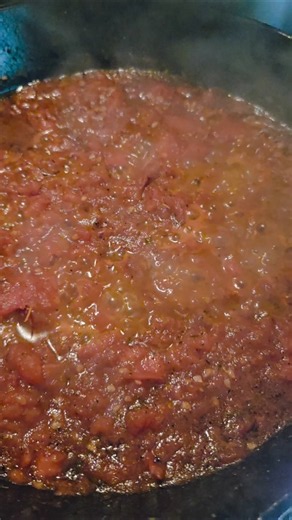 I made spaghetti sauce from whole tomatoes 🍅 🍝