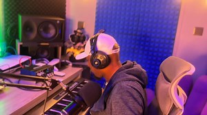 While i look for my wife, I am pleased to announce a challenge with $300 or R5000 on tik tok, and $200 or R3000 on Facebook to lipsinc or act with this song One ari Heavy by Mudiwa Hood. #mudiwahood #oneariheavy use tag #mudiwahoodchallenge Use this sound on or before the 3rd of August 2025. On the Facebook Challenge kindly post on your page, and i will reshare…One will win by most like on the videos and creativity marks from my team. Please share this post or video pamwe munhu wangu wandiri kut