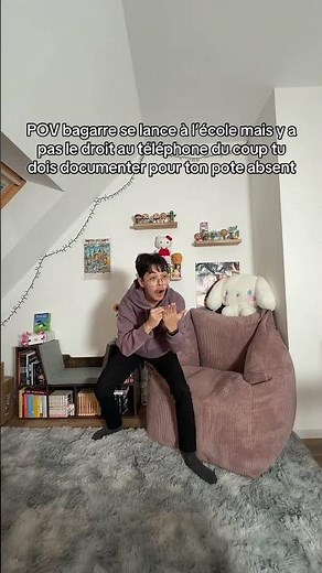 POV bagarre se lance à l’école mais y a pas le droit au téléphone tu dois documenter pour ton pote