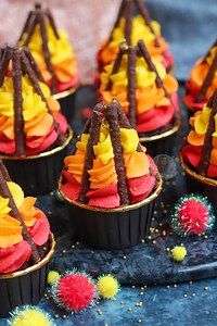 26K views · 3.6K reactions | Bonfire Cupcakes 療 Delicious chocolate...